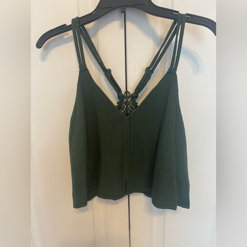 Aerie tank top!!! Size large NEVER WORN. Built in bra and adjustable straps